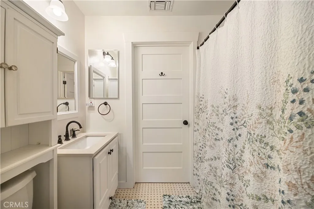 Additional image 26 of 1065 Locust St, Pasadena, CA 91106