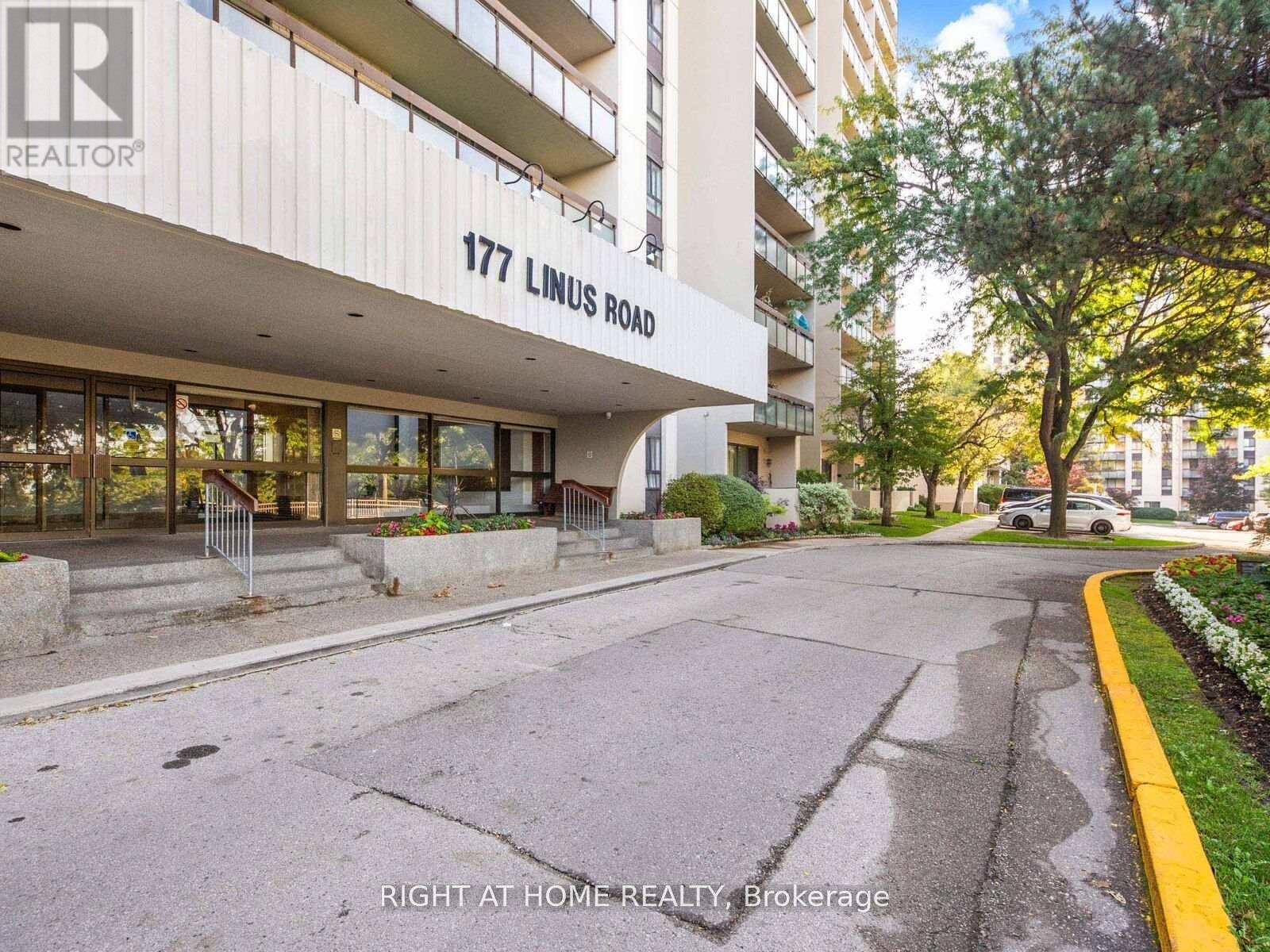 701 - 177 LINUS ROAD E|Toronto (Don Valley Village), Ontario M2J4S5
