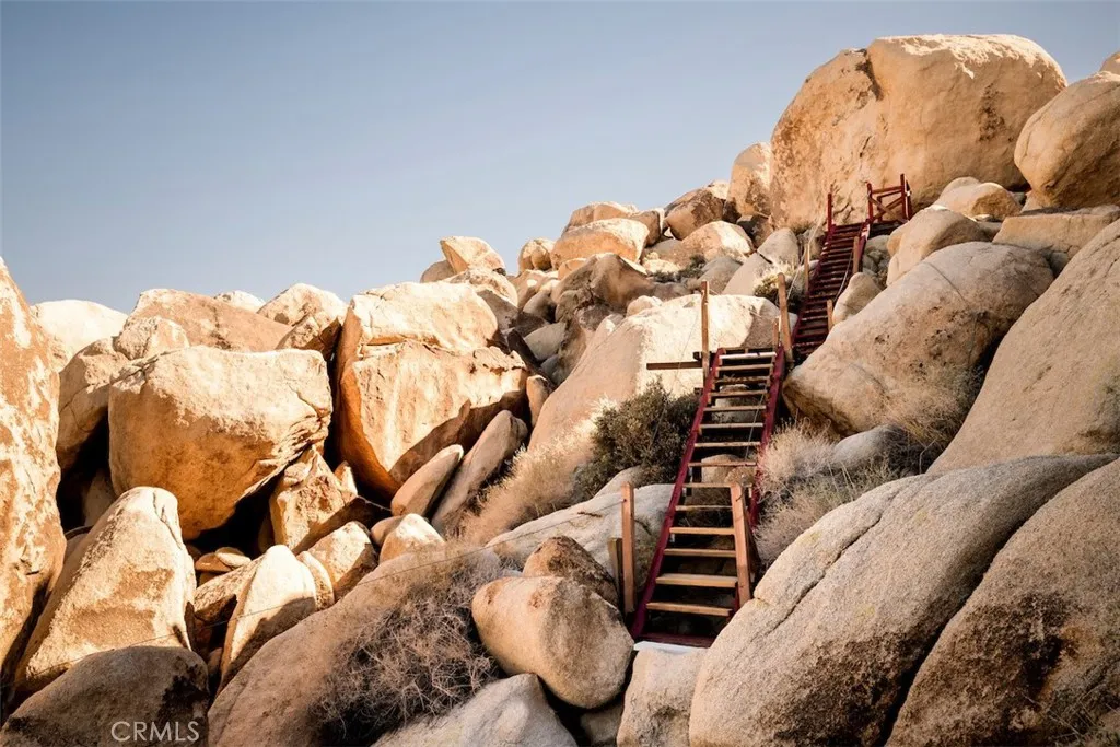 Additional image 102 of 66075 Foothill Dr, Joshua Tree, CA 92252