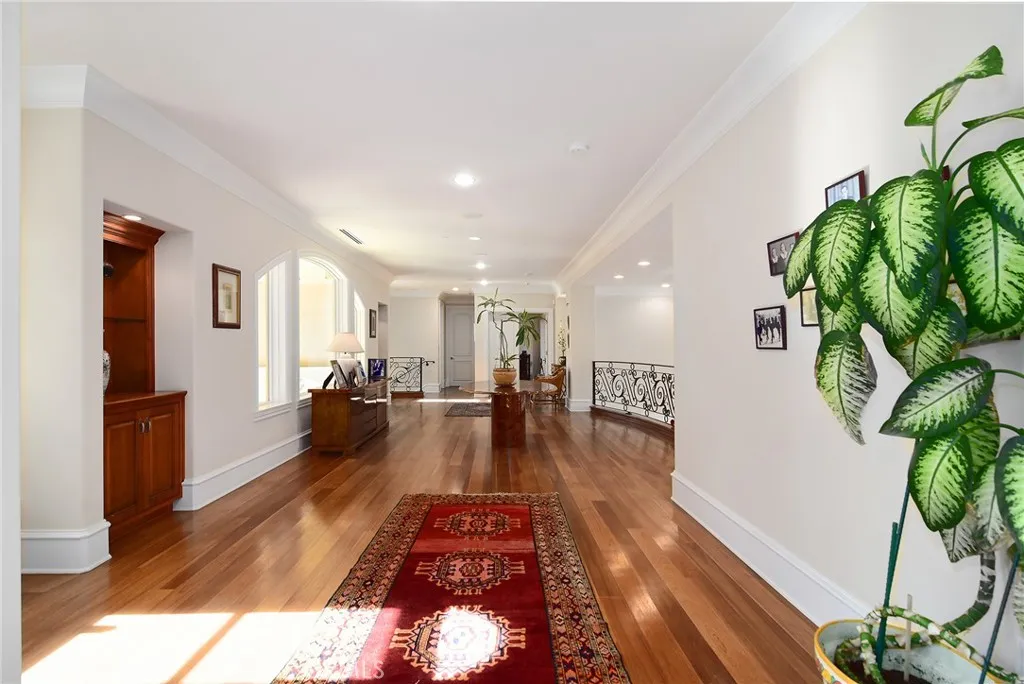 Additional image 35 of 18933 La Montana Place, Tarzana, CA 91356