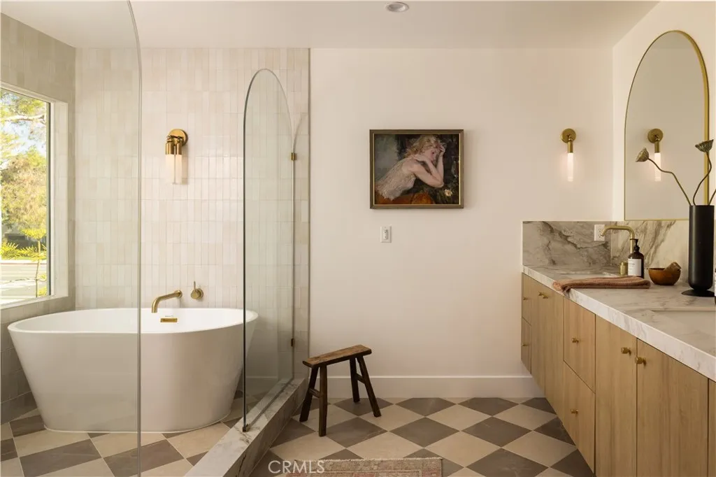 Additional image 22 of 872 Liard Pl, Costa Mesa, CA 92626