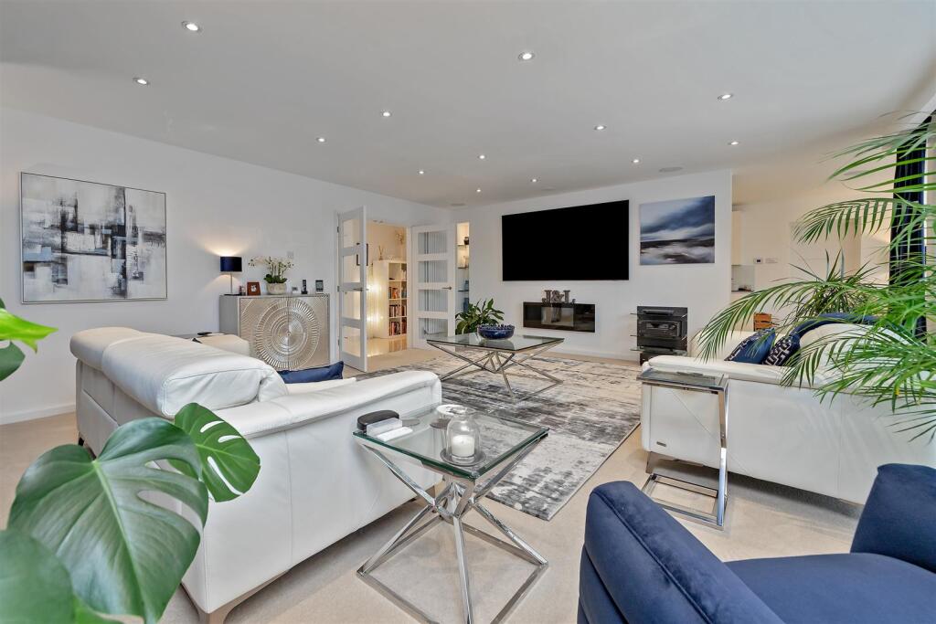 Additional image 8 of Ash Grove, Wheathampstead, St. Albans