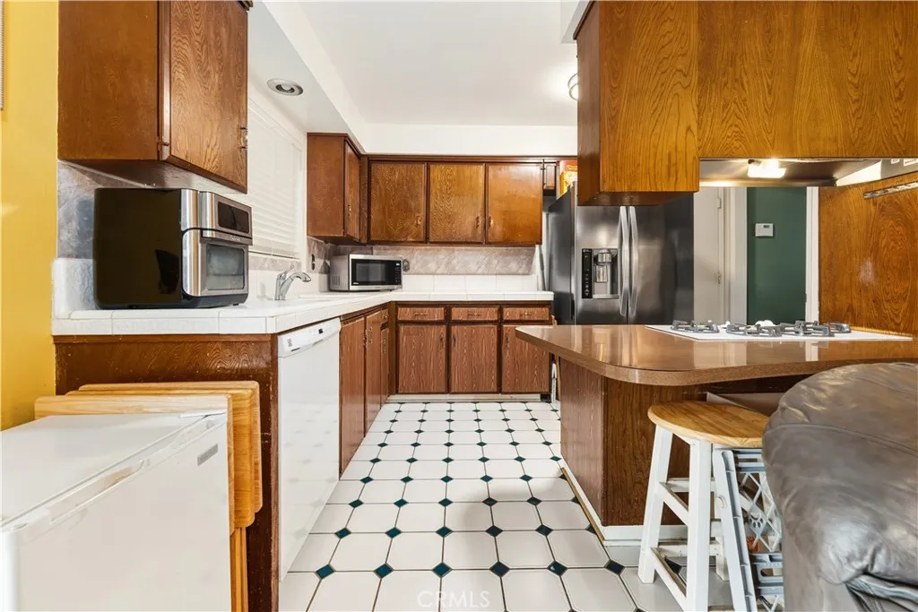 Additional image 12 of 885 E Home St, Rialto, CA 92376