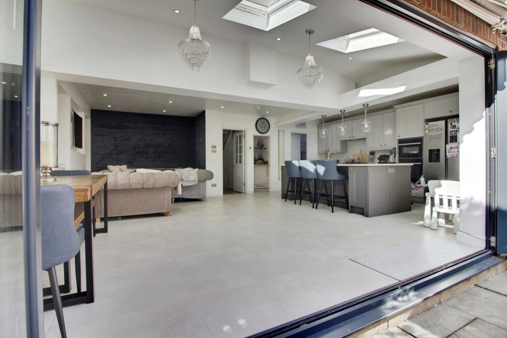 Additional image 6 of Selwyn Drive, Hatfield