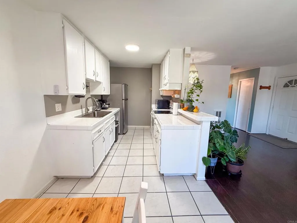 Additional image 16 of 1675 Pentecost Way Unit 3, San Diego, CA 92105