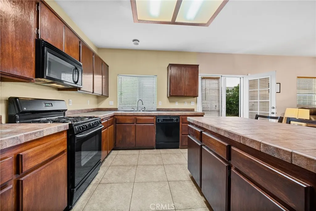 Additional image 7 of 1727 Miranda Ln, Beaumont, CA 92223