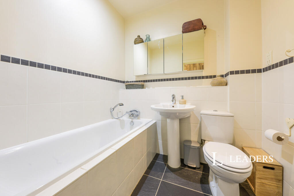 Additional image 7 of Beningfield Drive, London Colney, AL2