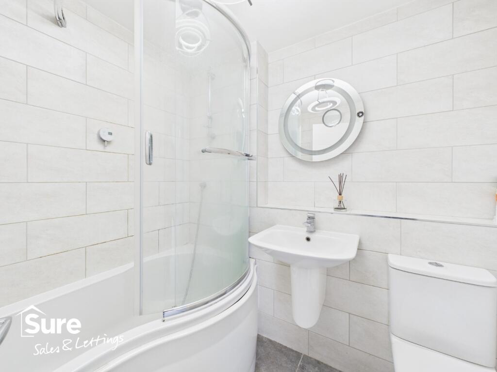 Additional image 8 of Ronald Court, Oakwood Road, Bricket Wood, St. Albans, Hertfordshire, AL2 3ET