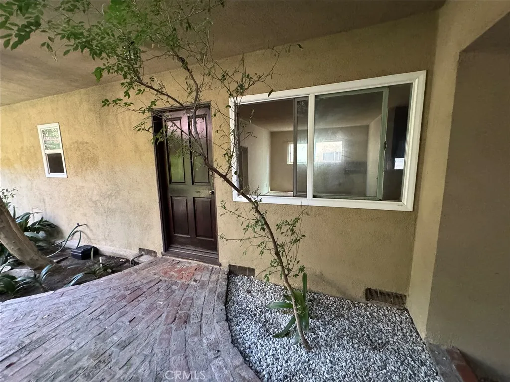 Additional image 2 of 1722 Brockton Avenue Unit 6, Los Angeles, CA 90025