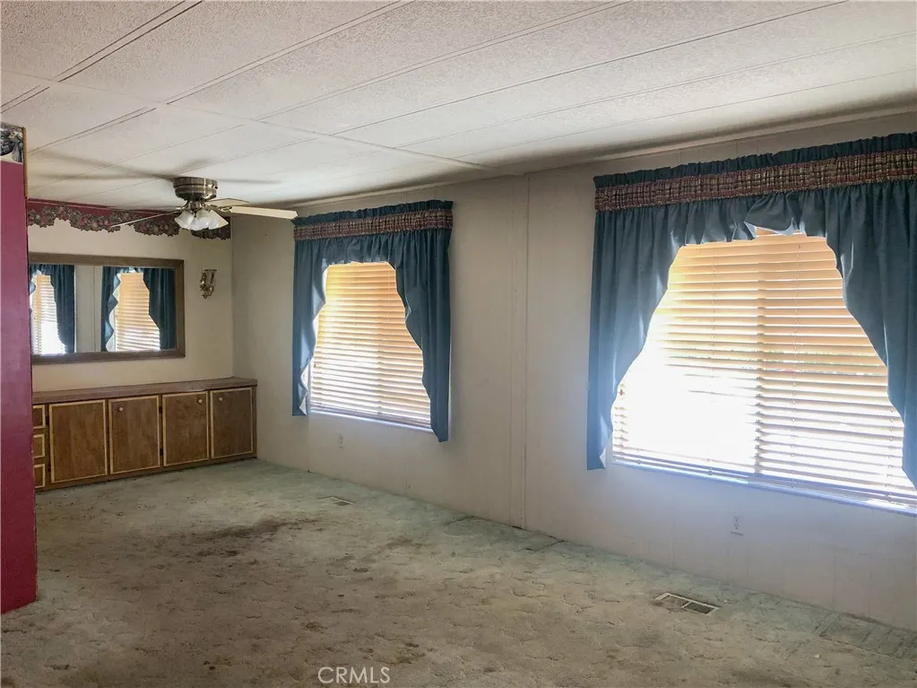 Additional image 37 of 400 E Roberts Ln Unit 99, Bakersfield, CA 93308