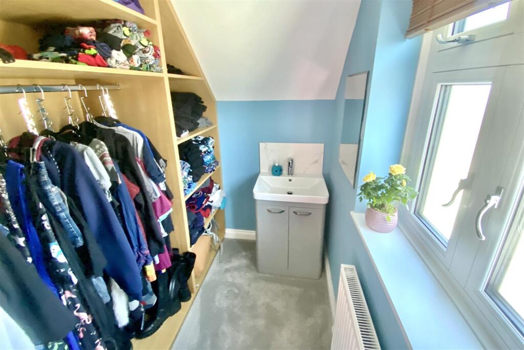 Additional image 16 of ,Mount Drive, Park Street, St. Albans, Hertfordshire, AL2