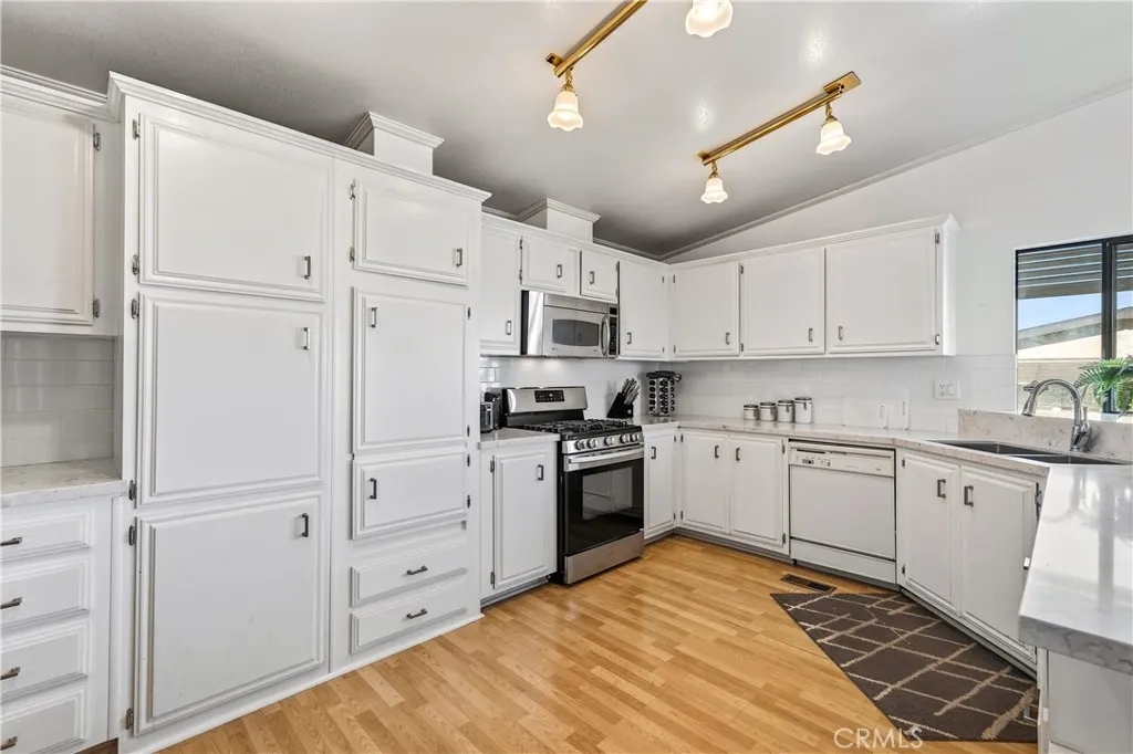 Additional image 9 of 1300 W Menlo #163 Ave, Hemet, CA 92543