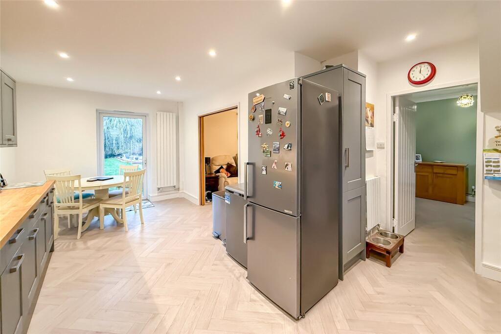 Additional image 3 of High Oaks, St. Albans, Hertfordshire, AL3