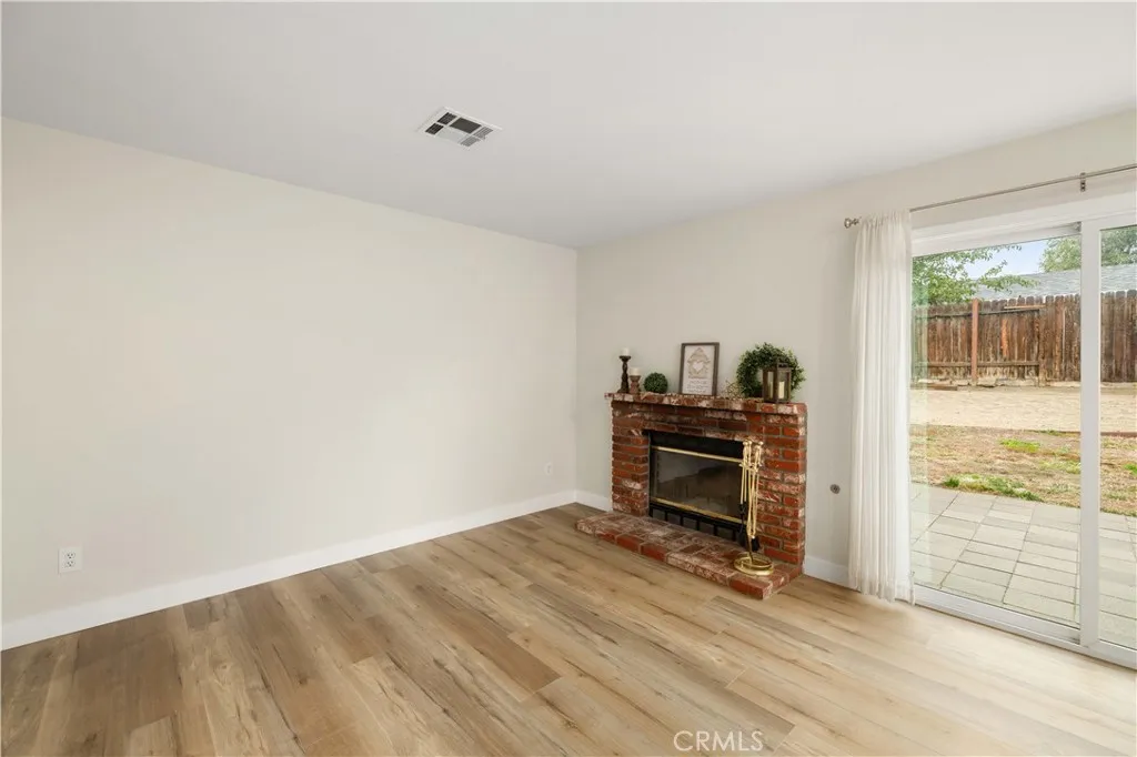 Additional image 16 of 5538 Katrina Pl, Palmdale, CA 93552