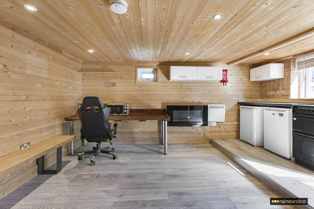 Additional image 28 of Aldykes, Hatfield