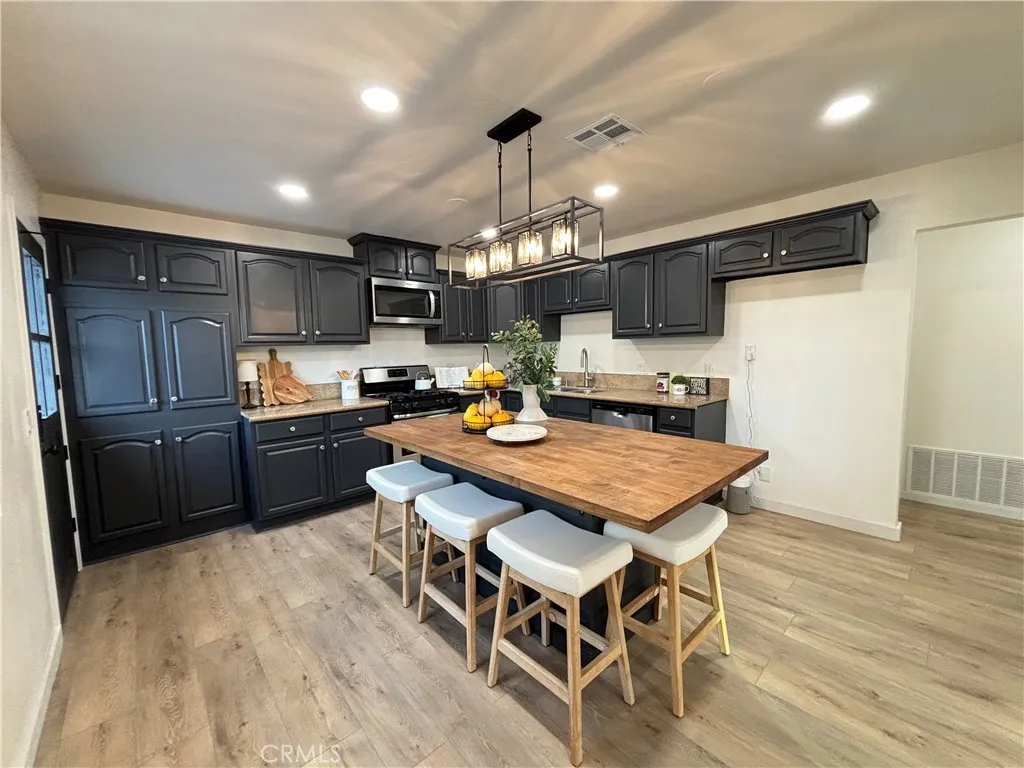 Additional image 5 of 608 S Buena Vista St, Hemet, CA 92543