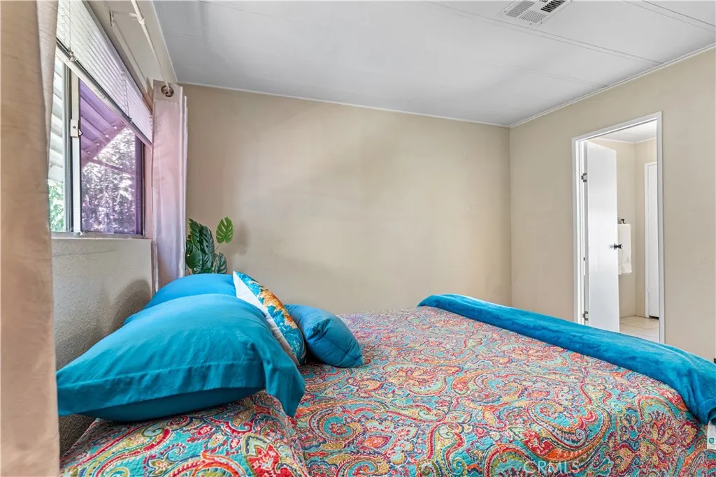 Additional image 100 of 13393 Mariposa Rd #99, Victorville, CA 92395