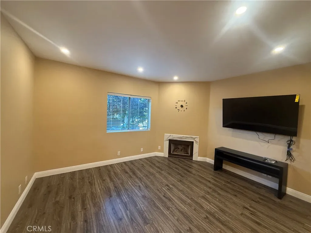 Additional image 38 of 14256 Victory Boulevard Unit 3, Van Nuys, CA 91401