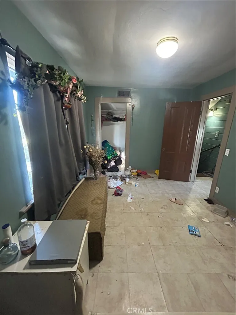 Additional image 87 of 467 W G Street, Colton, CA 92324