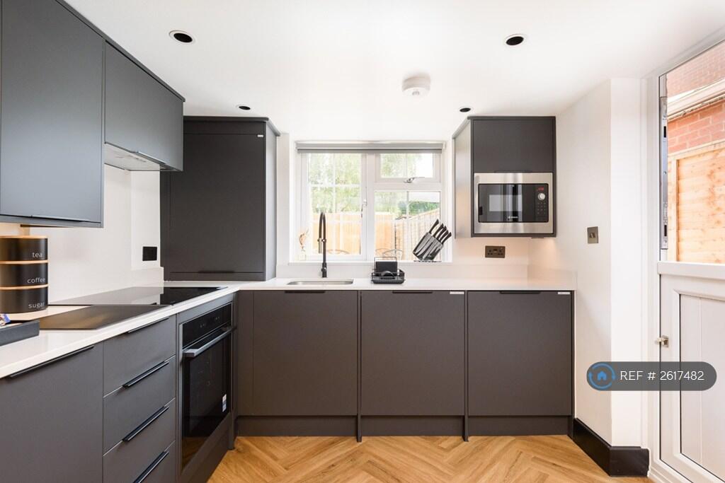 Additional image 8 of High Street, Redbourn, AL3