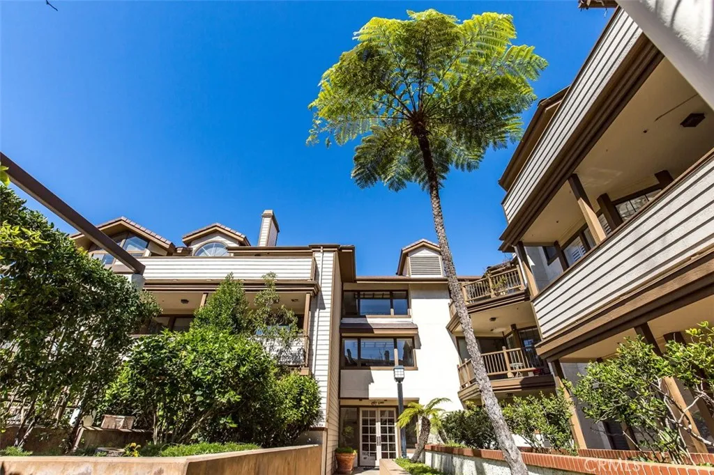 Additional image 88 of 2559 Plaza Del Amo Unit 215, Torrance, CA 90503