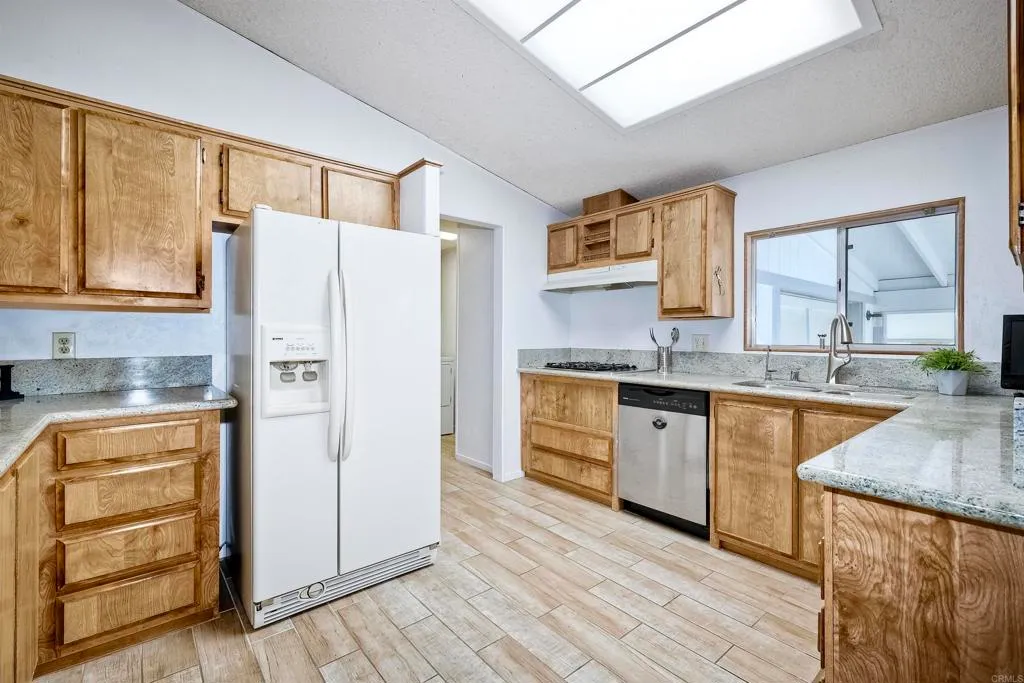 Additional image 53 of 1146 Via Santa Paulo, Vista, CA 92081