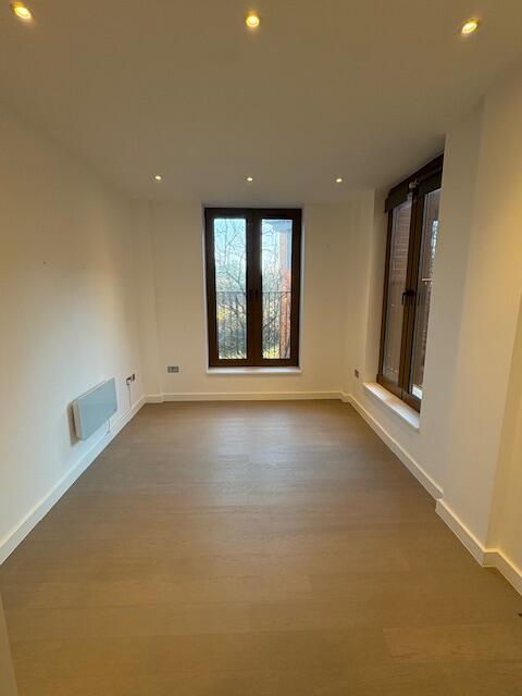 Additional image 5 of Flat 5, Ziggurat House, 25 Grosvenor Road, St. Albans, Hertfordshire