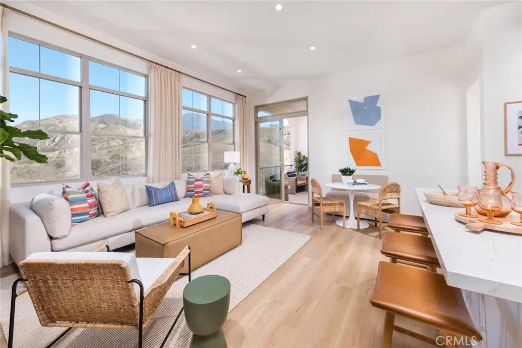 Additional image 3 of 126 Sunnyside, Irvine, CA 92618