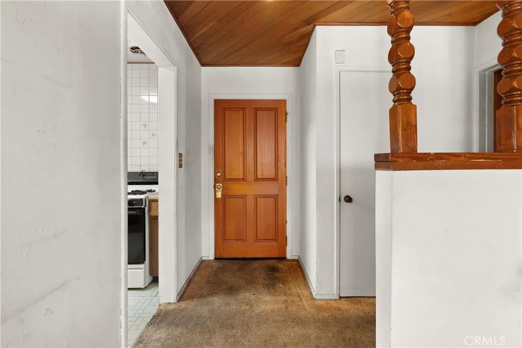 Additional image 6 of 18928 Victory Boulevard, Tarzana, CA 91335