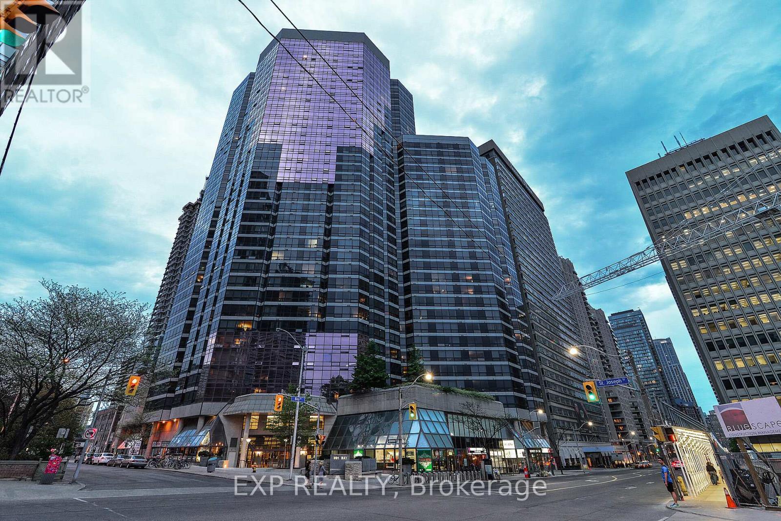 617 - 1001 BAY STREET|Toronto (Bay Street Corridor), Ontario M5S3A6