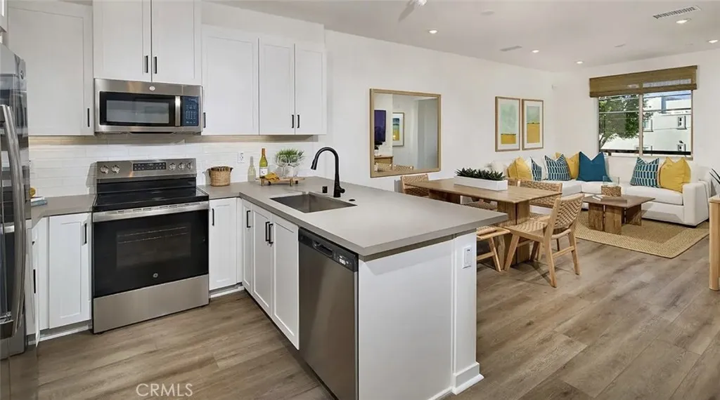 Additional image 5 of 1328 W Oakcrest Paseo, Ontario, CA 91762