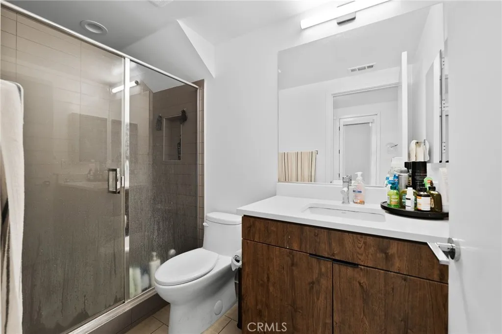 Additional image 20 of 1056 N Joels Pl, Los Angeles, CA 90012