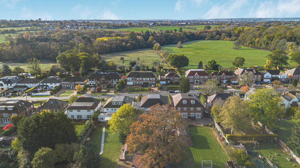 Additional image 39 of Mymms Drive, Brookmans Park, AL9