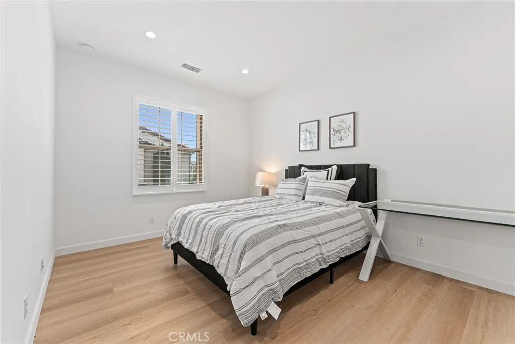 Additional image 16 of 87 Darby, Irvine, CA 92620