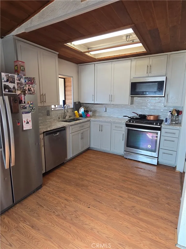 Additional image 31 of 933 Mount Doble Dr, Big Bear City, CA 92314