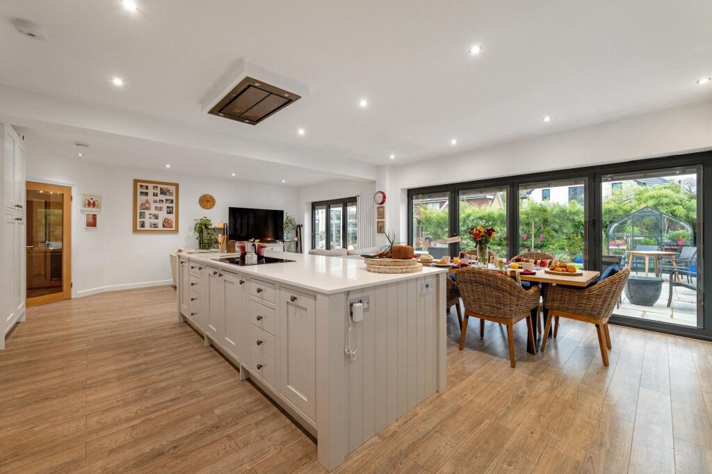 Additional image 8 of Bucknalls Drive, Bricket Wood, AL2