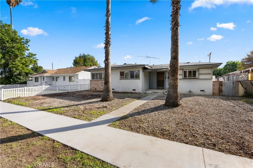 Additional image 3 of 18928 Victory Boulevard, Tarzana, CA 91335