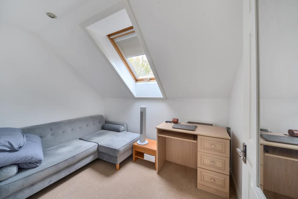 Additional image 11 of Roundwood Lane Harpenden AL5