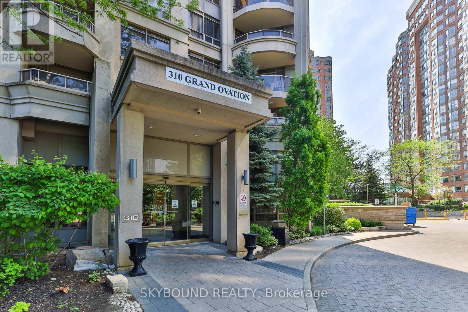 1005 - 310 BURNHAMTHORPE ROAD W|Mississauga (City Centre), Ontario L5B4P9