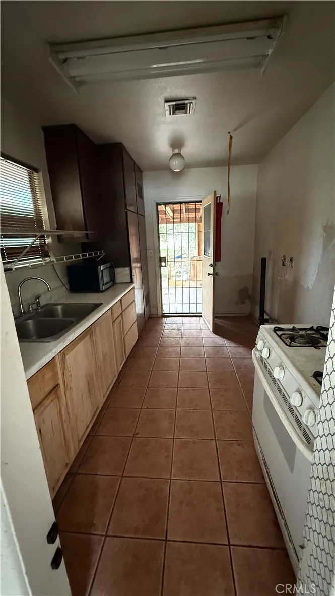 Additional image 20 of 1648 W 23rd St, San Bernardino, CA 92411