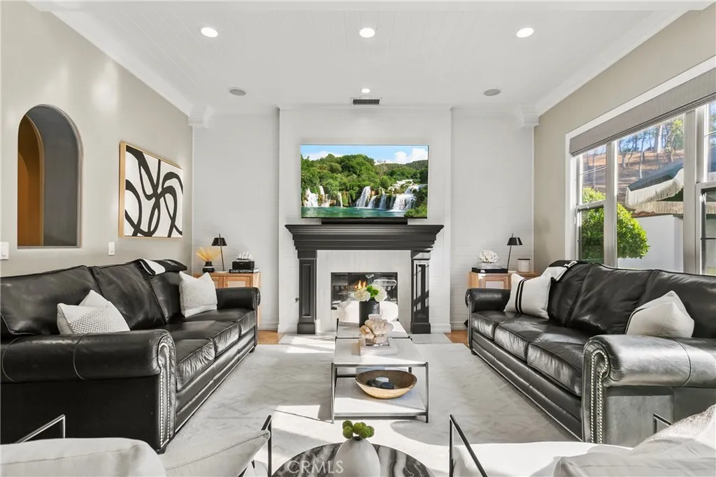 Additional image 10 of 10885 Silverado Ter, Tustin, CA 92782