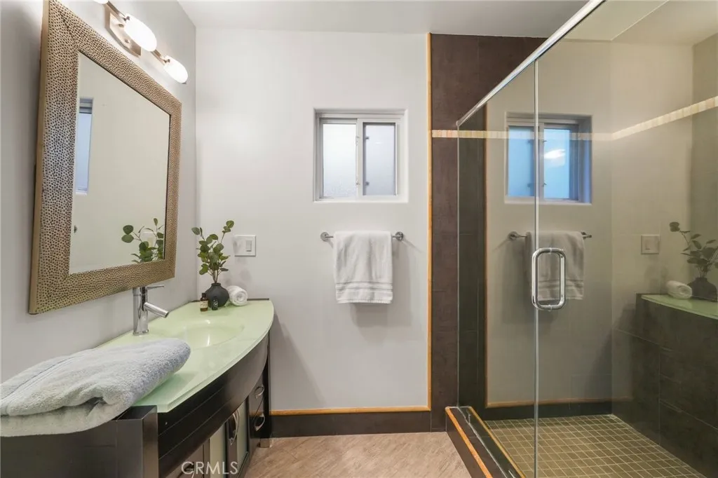 Additional image 99 of 18760 Wells, Tarzana, CA 91356