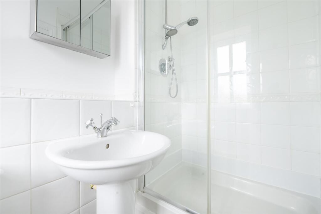 Additional image 8 of Minister Court, Frogmore, St. Albans