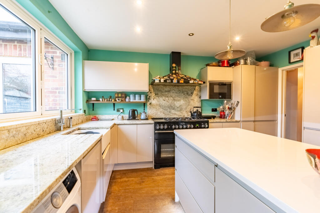 Additional image 9 of Radlett Road, Frogmore, St. Albans, Hertfordshire, AL2