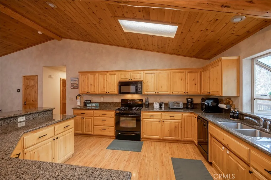 Additional image 63 of 166 N Teakwood Dr, Big Bear Lake, CA 92315