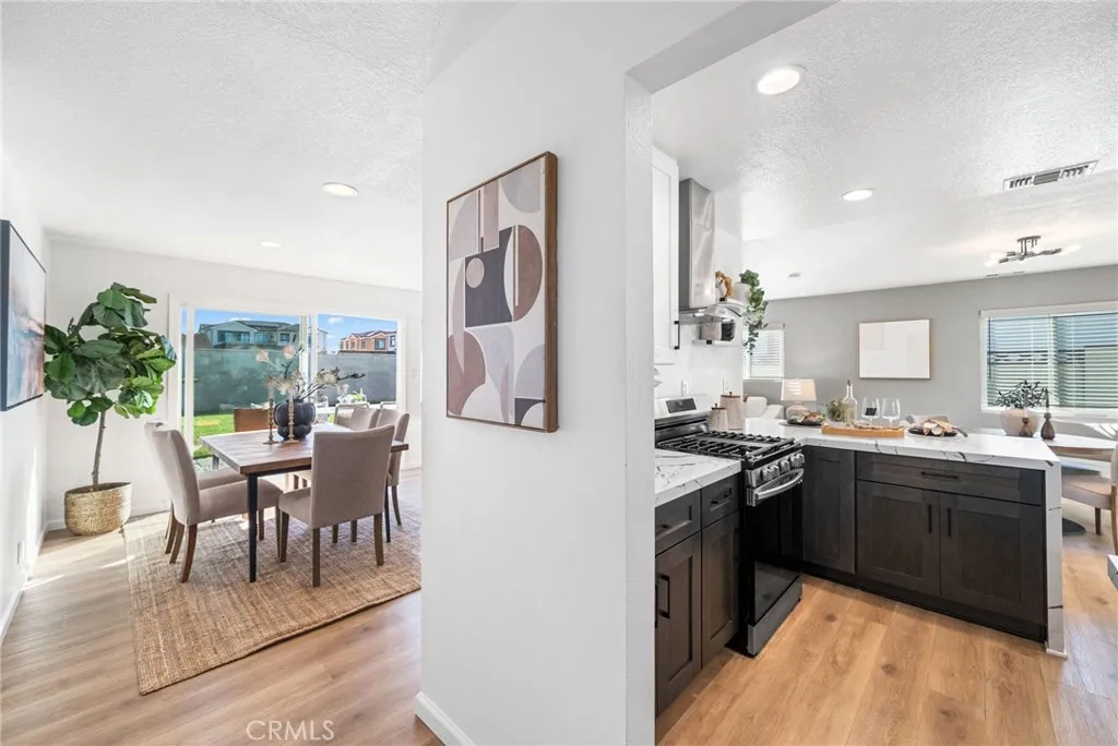 Additional image 4 of 621 S Corta Dr, Santa Ana, CA 92704