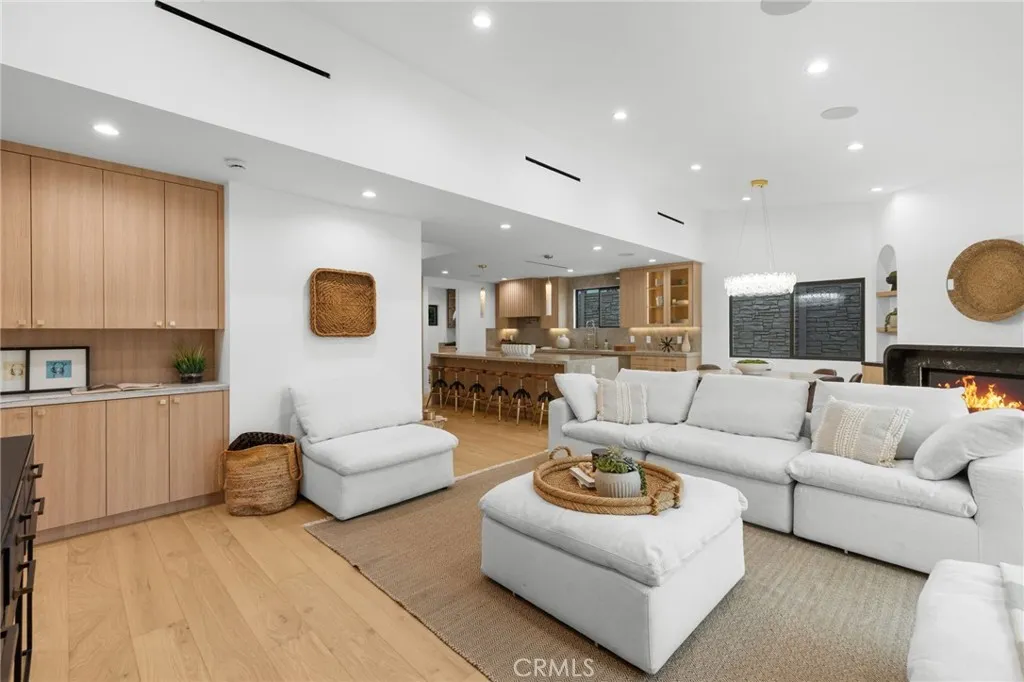 Additional image 23 of 742 Groton Dr, Burbank, CA 91504