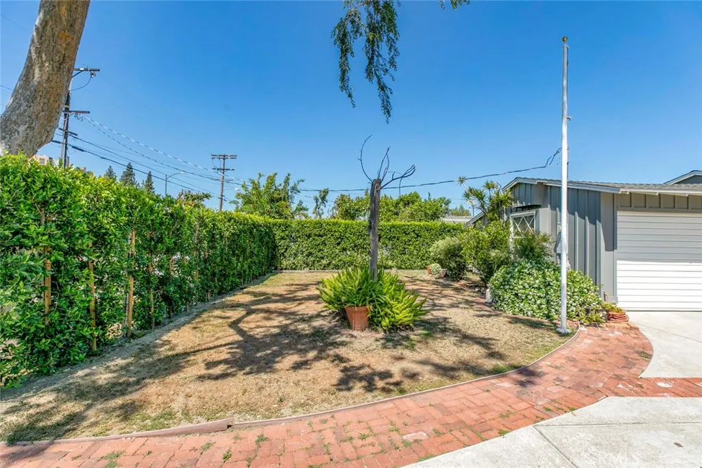 Additional image 4 of 14719 Wyandotte Street, Van Nuys, CA 91405