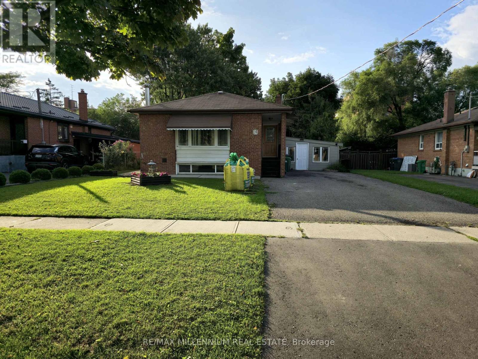 Property image for 14 CHARLES STREET|Brampton (Queen Street Corridor), Ontario L6V1E6