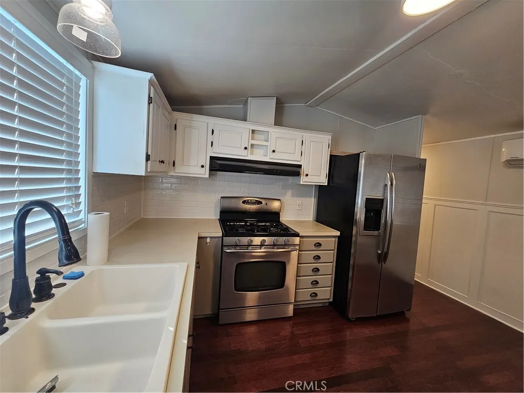 Additional image 19 of 18411 Valley Boulevard Unit 19B, Bloomington, CA 92316